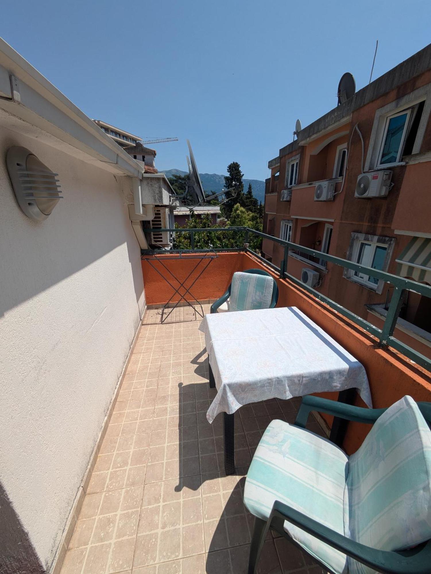 Abeona Apartment *